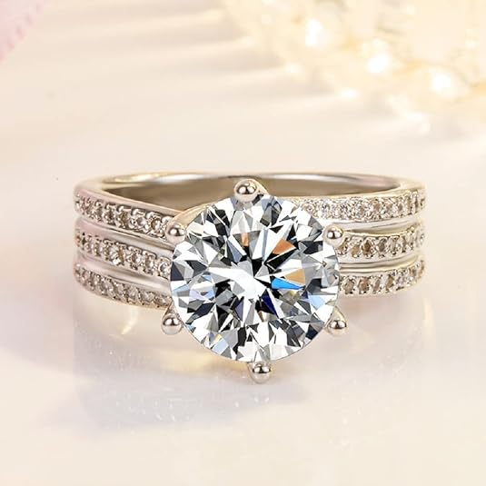 BRILLIANT ROUND CUTCZ ENGAGEMENT RING