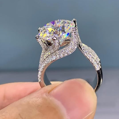 BRILLIANT ROUND CUTCZ ENGAGEMENT RING