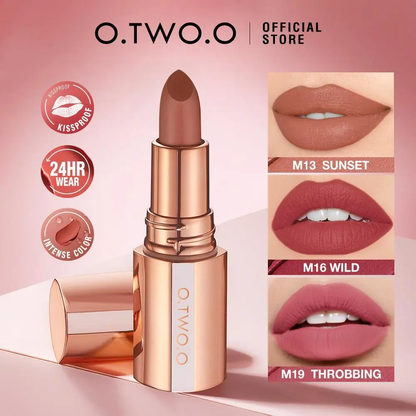 O.TWO.O Misty Kiss Matte Lipstick - VelvetyTexture, Tahan Lama, Perlu Tunggu Kering,Lock-in Color Teknologi Makeup