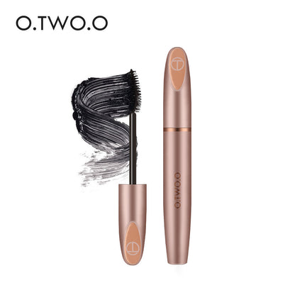 O.TWO.O long and thick mascara fiber paste is sweat-proof and does not smudge