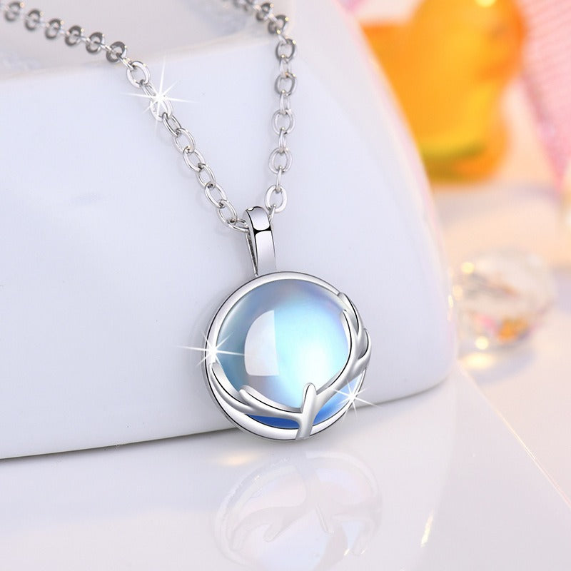 Luminous Antler Pendant – Nature-Inspired Magic